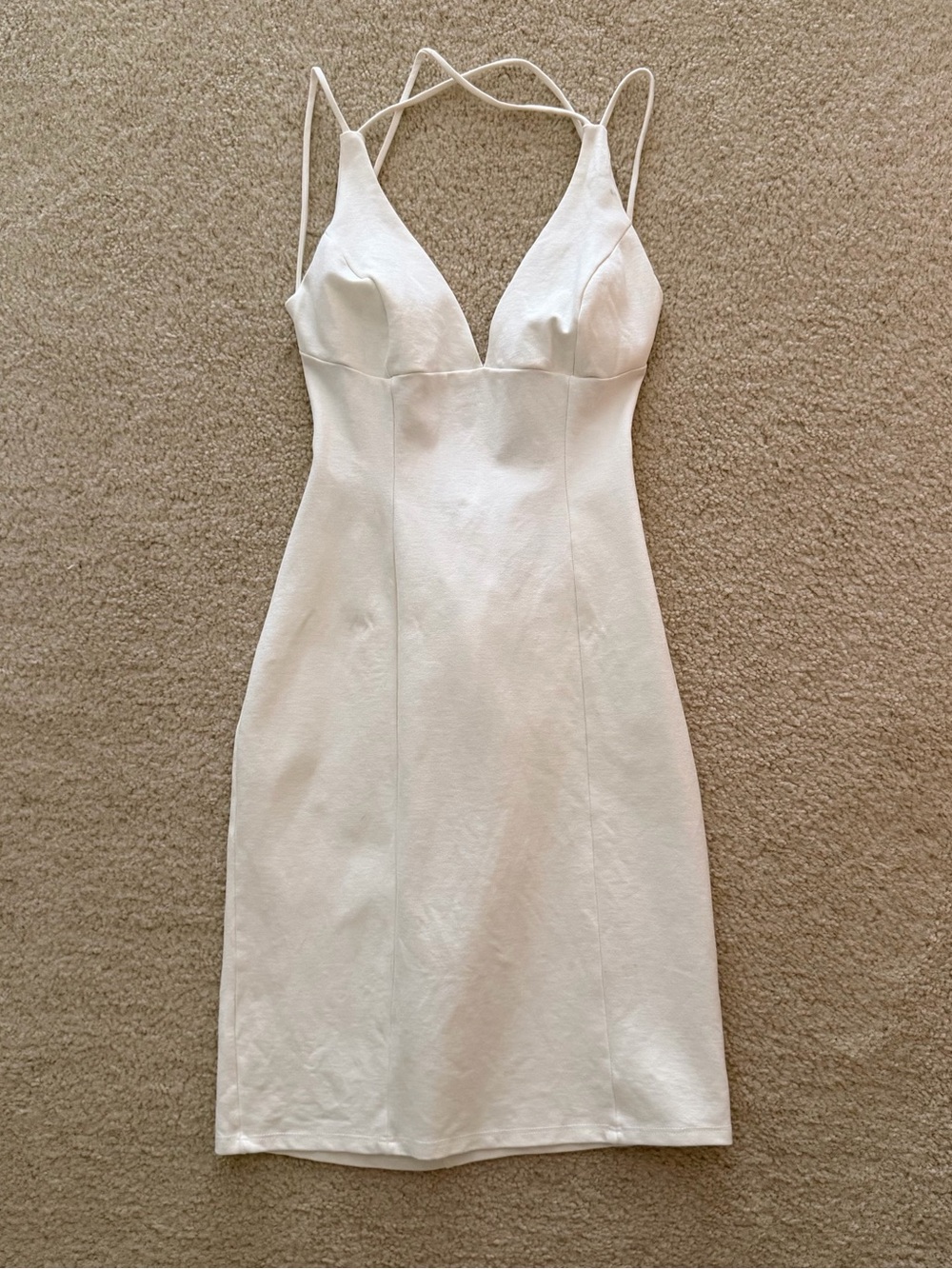 NWOT Lulus White Bodycon Midi Dress – Size S